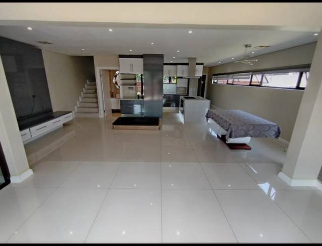 3 BEDROOM TOWNHOUSE FOR SALE IN IZINGA